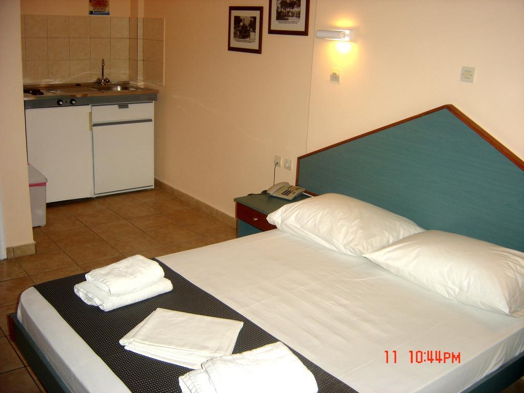 Filoxenia Apartments & Studios Theológosz Szoba fotó
